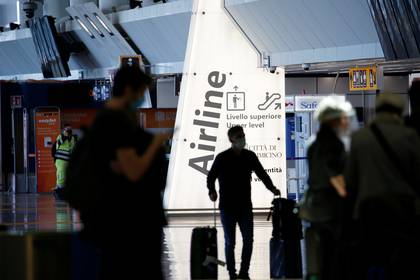 Todos los aeropuertos de Italia reabrirán a partir del 3 de junio (REUTERS/Remo Casilli)
