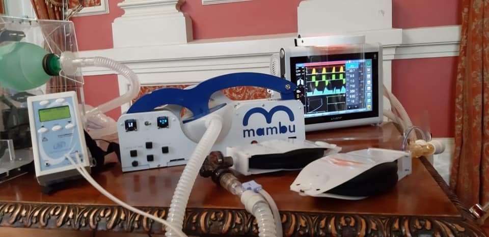El prototipo de respirador mecánico del proyecto MAMBU.Crédito: Quatum