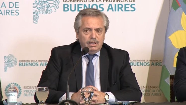 Alberto Fernández habla durante el acto que encabezó en la provincia de Buenos Aires