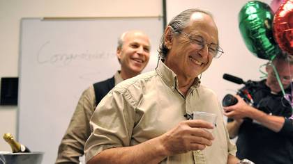 Levitt en una celebración posterior a recibir el Premio Nobel (Photo by Hap/Quirky China News/Shutterstock)