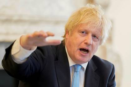 El primer ministro británico Boris Johnson decidió imponer una cuarentena estricta tras un informe del Imperial College (Andrew Parsons/10 Downing Street/Handout via REUTERS)