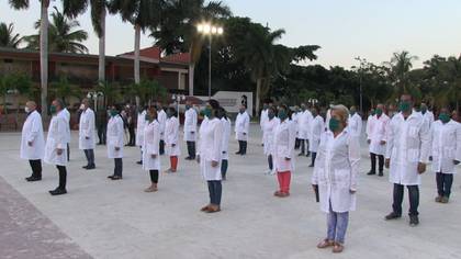 Médicos cubanos