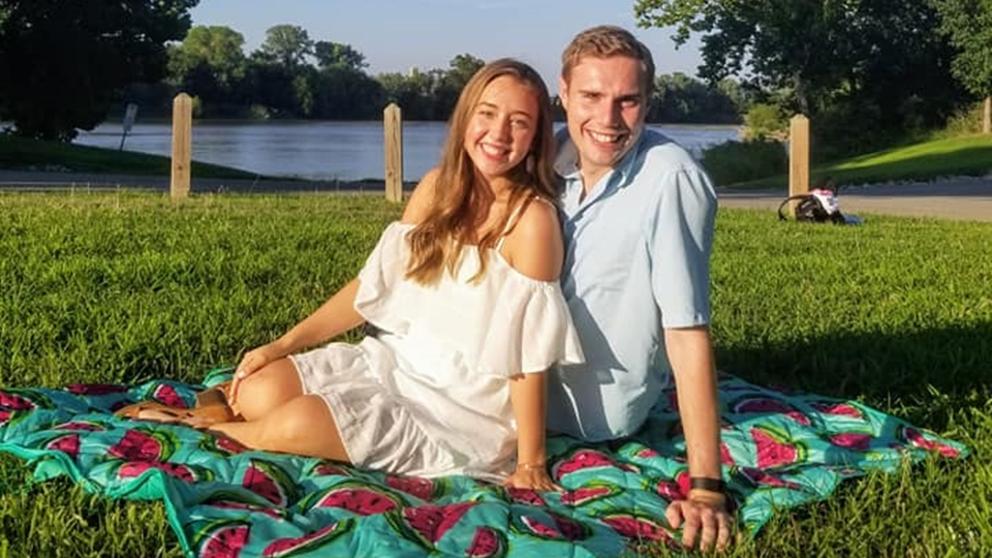Un fotógrafo se niega a devolver el dinero y humillan a un hombre tras la muerte de su novia justo antes de la boda