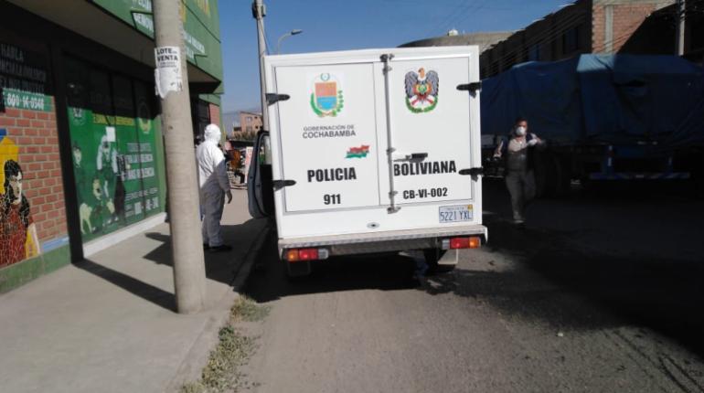 Efectivos policiales investigan el caso en la Felcv. | Los Tiempos