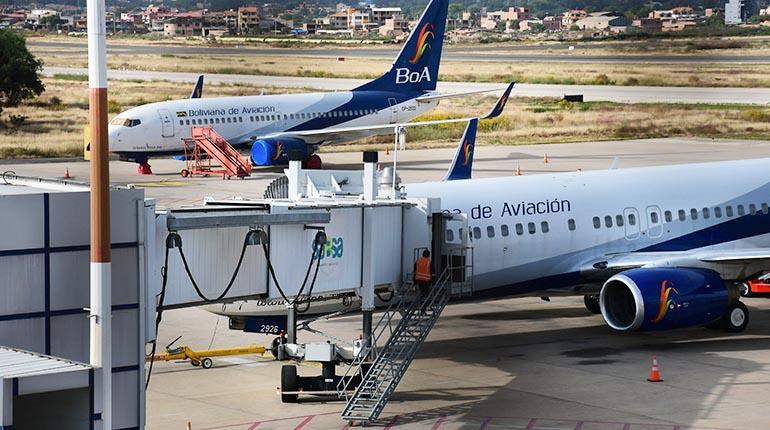 Naves de BoA en el aeropuerto de Cochabamba. | Carlos López