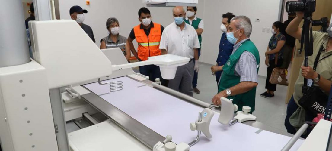 Autoridades inspeccionaron los ambientes y equipos /Foto:Gobernación 