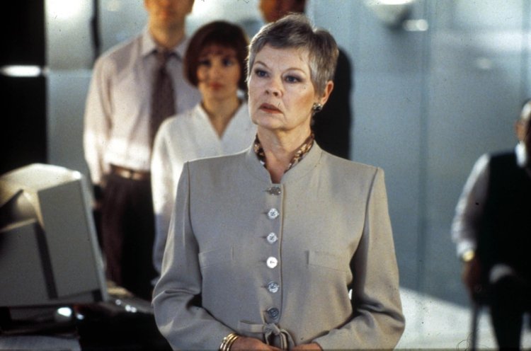 Judi Dench en la película de James Bond, 