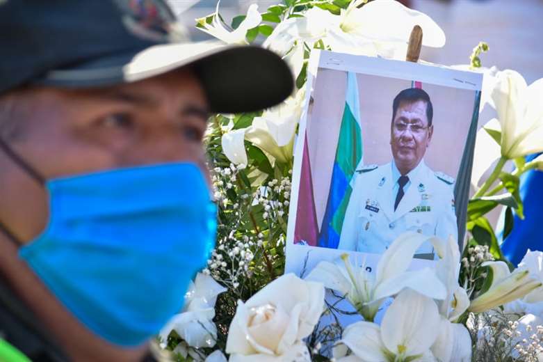 El homenaje al coronel Gareca, uno de los que falleció. Foto: Ricardo Montero