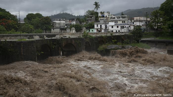 Guatemala Hochwasser nach tropischem Sturm Amanda (picture-alliance/AP/M. Castillo)