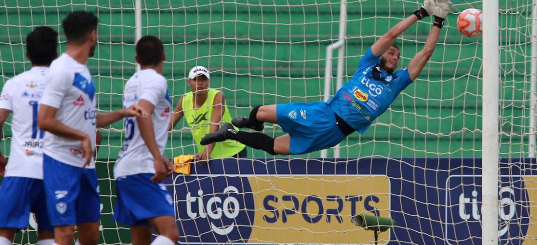 La temporada de competencia en el fútbol profesional boliviano podría darse desde agosto. Foto: internet