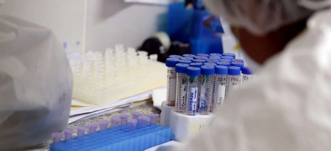 El Cenetrop procesa pruebas de PCR /Foto: Fuad Landívar