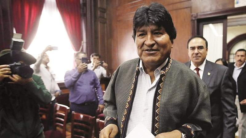 Evo echa gasolina a la crisis, ven que busca ser “imprescindible ”