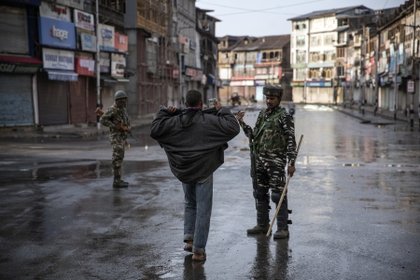 Soldados indios controlan Cachmerira, región en conflicto con Pakistán y China (AP Photo/Dar Yasin)