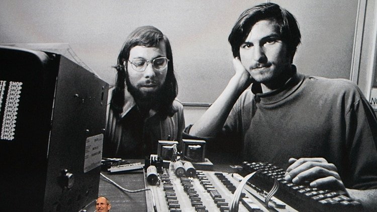 Las dos caras de Steve Jobs: genio creador y padre cruel – 